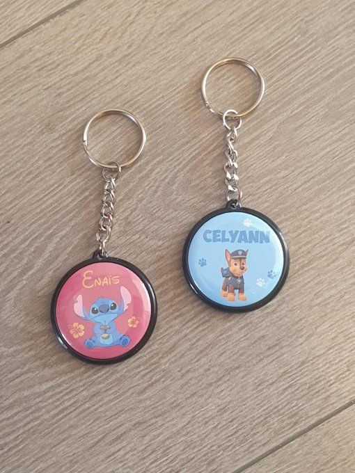 Porte clés 4cm thème au choix